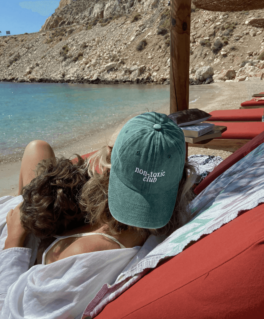 NON-TOXIC CLUB HAT step 2