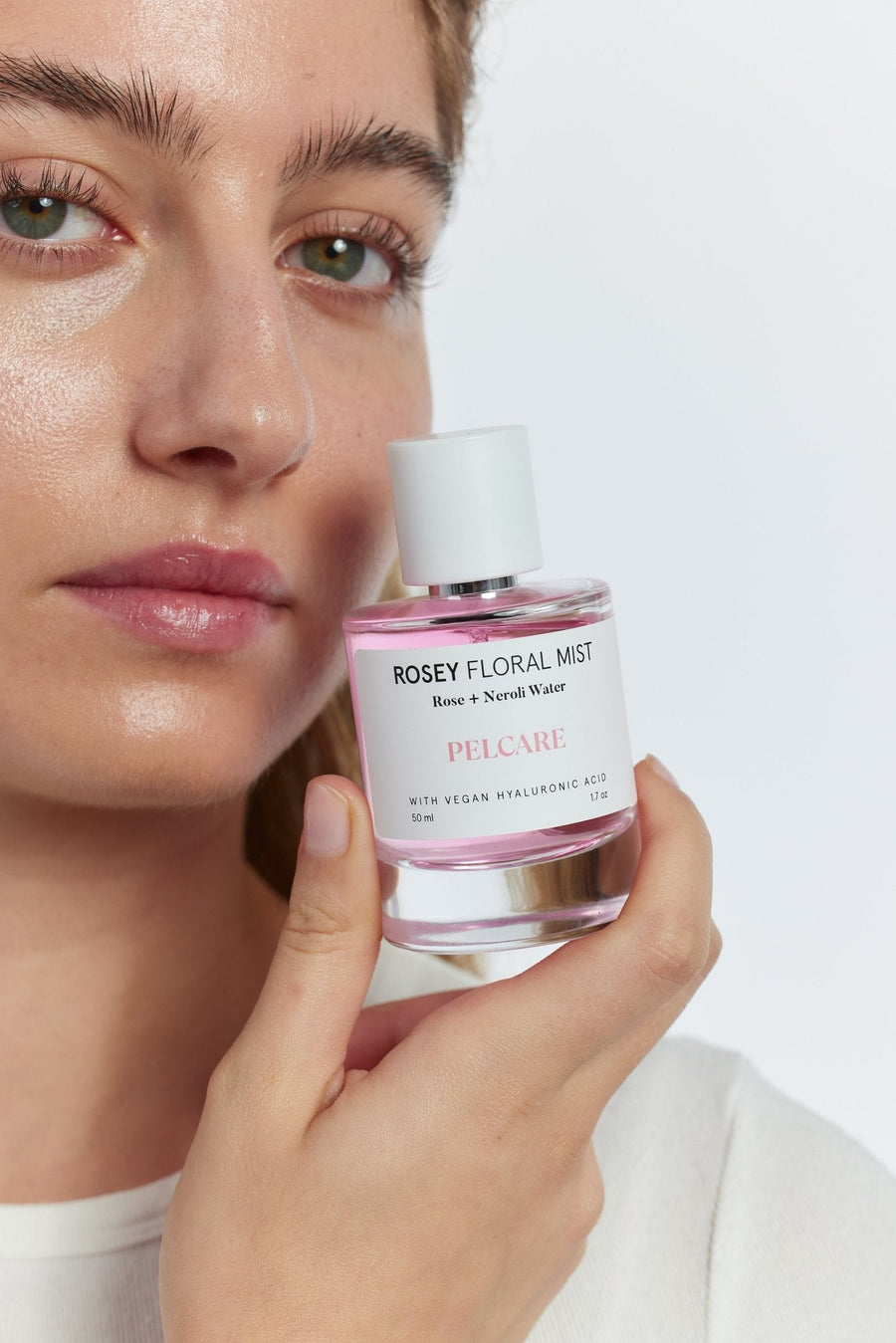 ROSEY FLORAL MIST ROSE + NEROLI HYDROSOL step 1